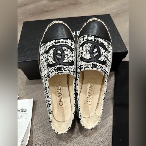 Chanel Espadrille EU36 - Picture 3 of 10
